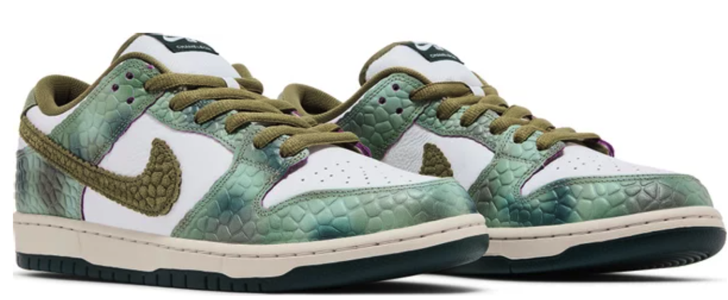Nike SB - Dunk Low Pro QS Shoes | Oil Green Desert Moss Nike SB - Dunk Low Pro QS Shoes | Oil Green Desert Moss