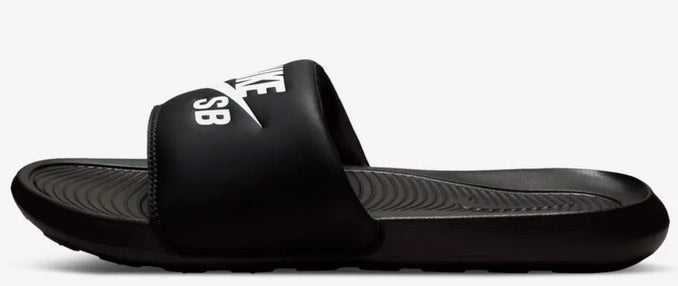 tempo Trin Martin Luther King Junior Nike SB - Victori One Slides | Black White – PlusSkateshop.com