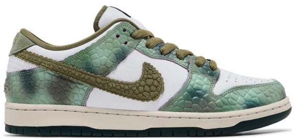 Nike SB - Dunk Low Pro QS Shoes | Oil Green Desert Moss (Alexis Sablone)