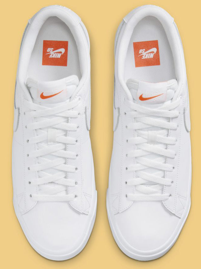 Blazer low sneaker white/ fuel orange best sale