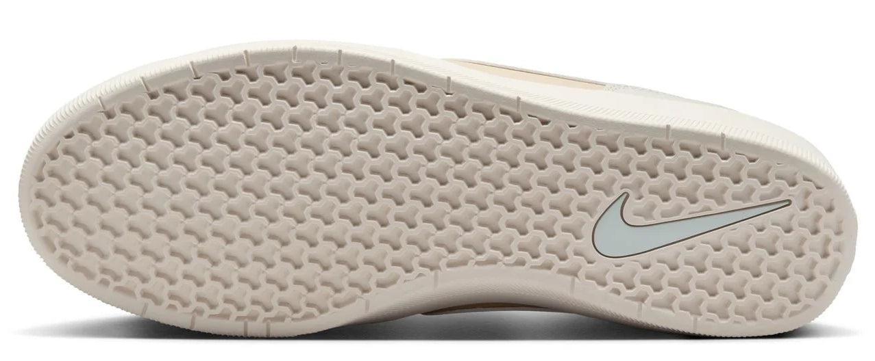 Nike sb team classic light bone hot sale