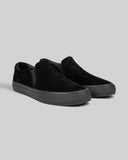 War Saw - Stranger Slip-On Shoes | Black Black (Suede)