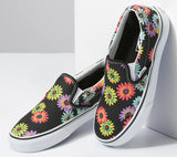 Vans - Classic Slip-On Shoes | Black (Peace Floral)